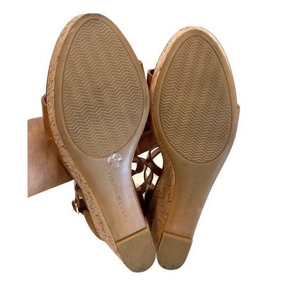 LIKE NEW — Tommy Hilfiger MISSA Leather Tan Platform Wedge Size 10 - Picture 10 of 10